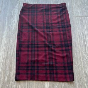 A. byer striped skirt